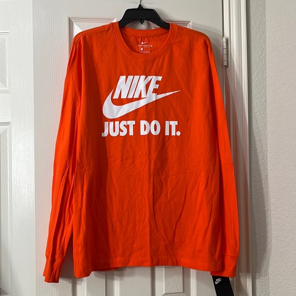NIKE Men’s Tee SHIRT Long Sleeve - Size LG - Picture 1 of 9
